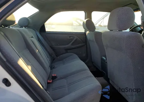 2000 Toyota Camry Ce z USA, uszkodzony, nr VIN JT2BG22K6Y0461769